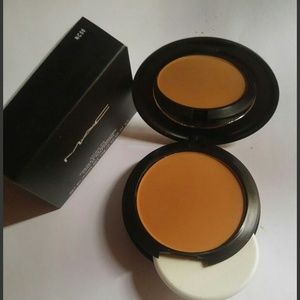 Mac NC50 Studio Fix Powder Plus Foundation
